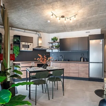 Bright & Modern 2br With Bbq Апартаменты *
