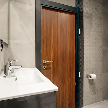 Bright & Modern 2br With Bbq *