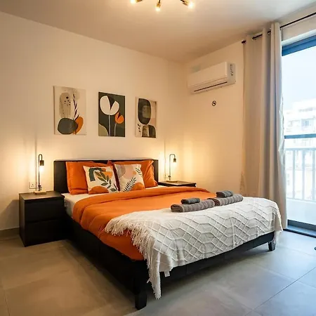 Апартаменты Bright & Modern 2br With Bbq Santa Vennera